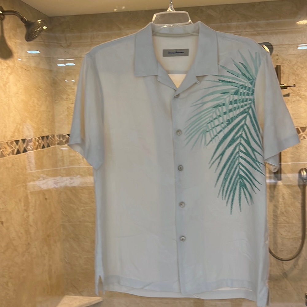 Tommy Bahama print shirt 100% silk size large excellent condition